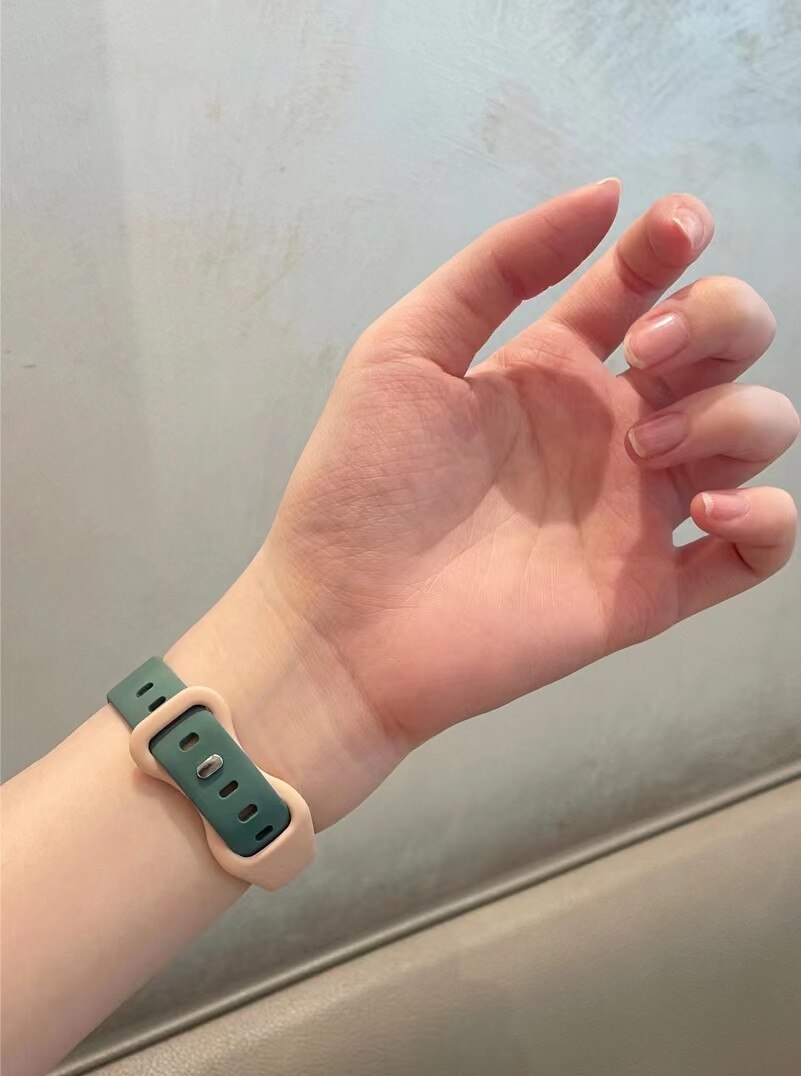 Strap for Apple Watch Band 49Ultra 8SE 41/45mm Rubber Loop for Iwatch 38/42 40/44mm Popular Slim Silicone