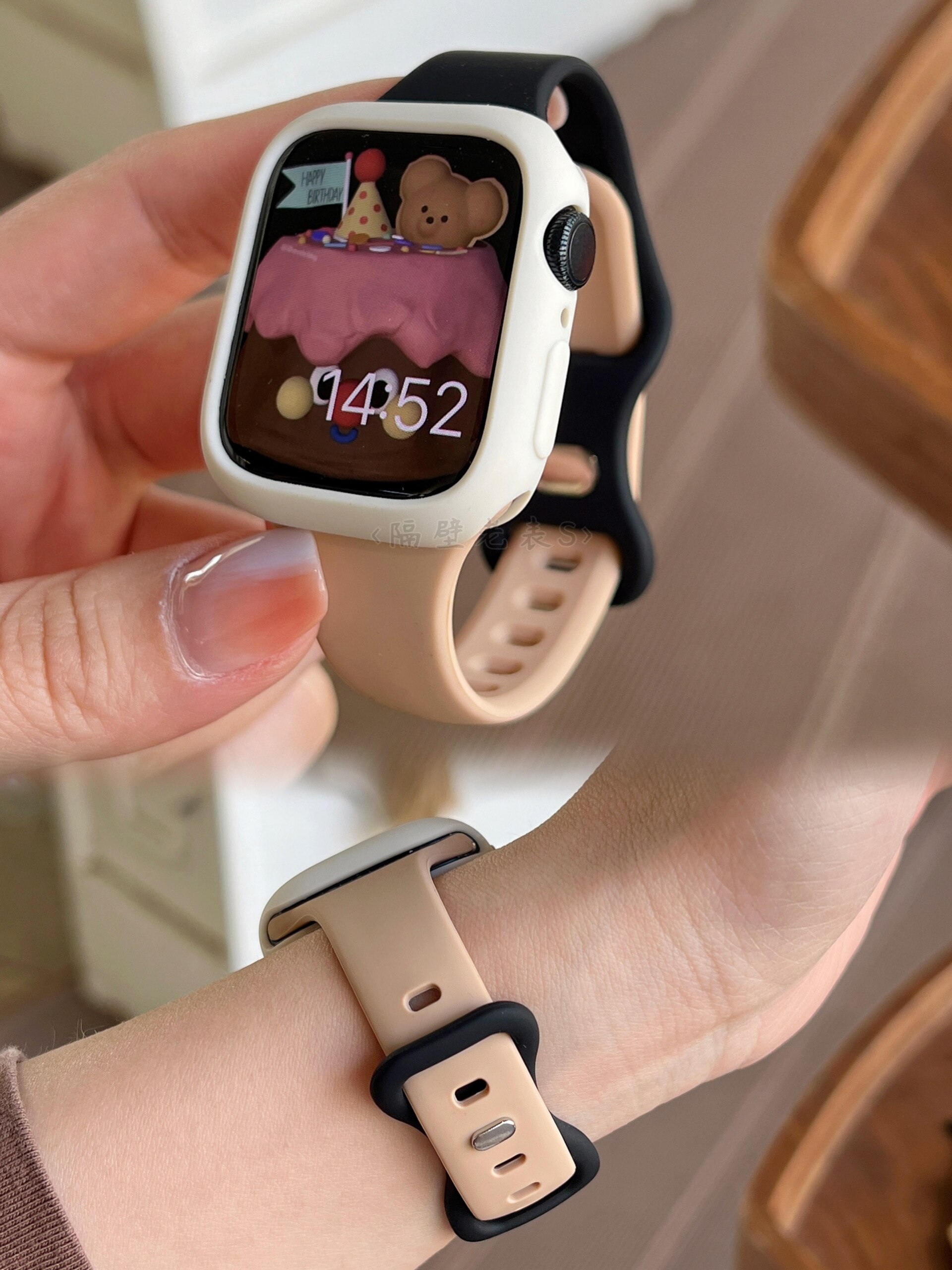 Strap for Apple Watch Band 49Ultra 8SE 41/45mm Rubber Loop for Iwatch 38/42 40/44mm Popular Slim Silicone