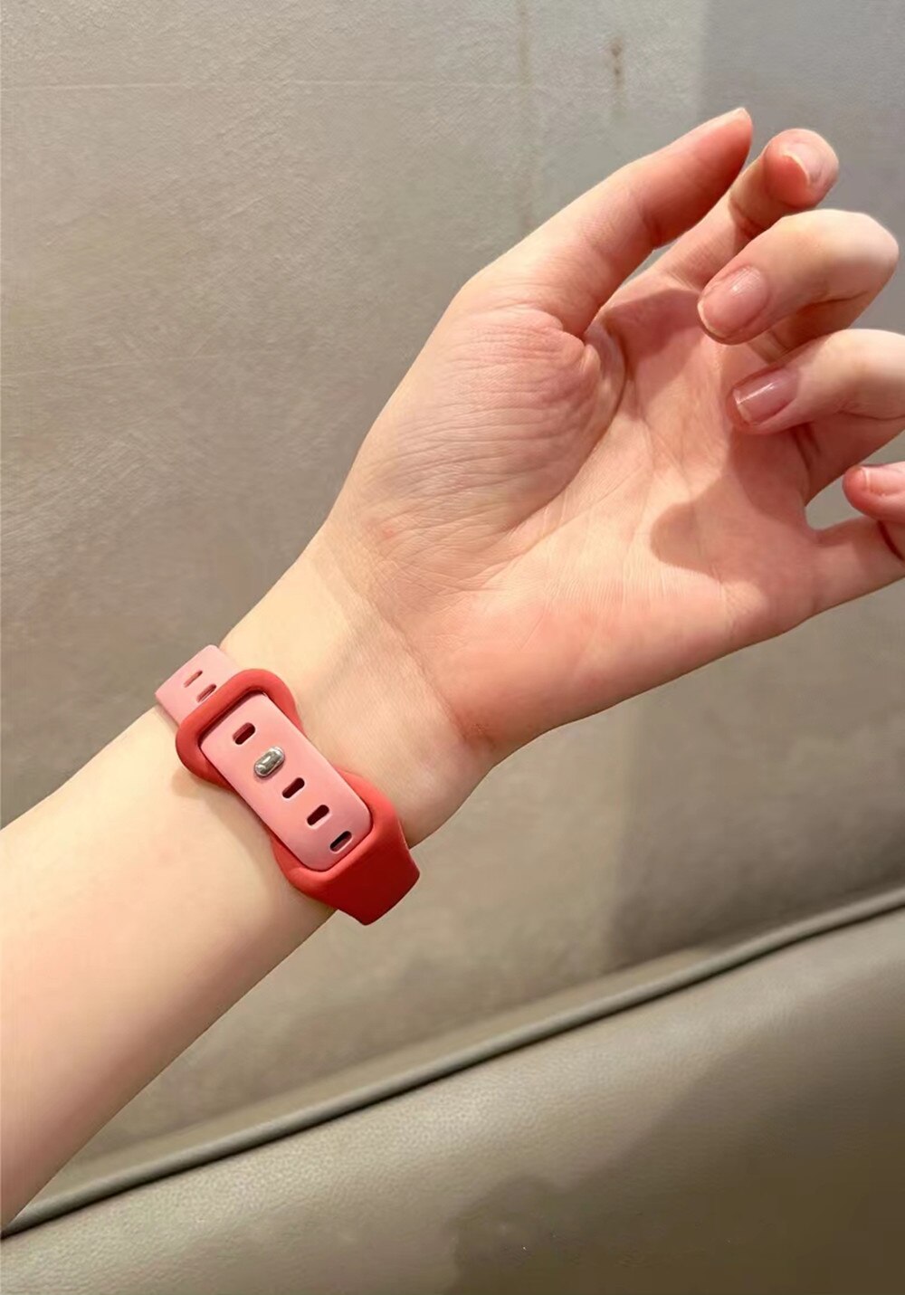 Strap for Apple Watch Band 49Ultra 8SE 41/45mm Rubber Loop for Iwatch 38/42 40/44mm Popular Slim Silicone