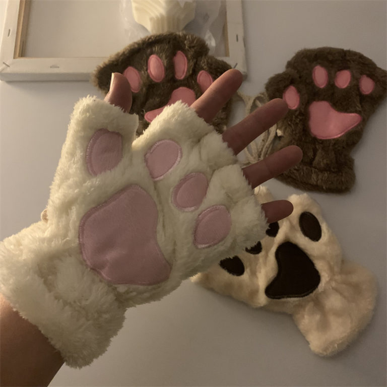 Fashion Girls Lovely Cat Warm Soft Short Fingerless women Leisure Bear Cat Gloves Half Finger Gifts