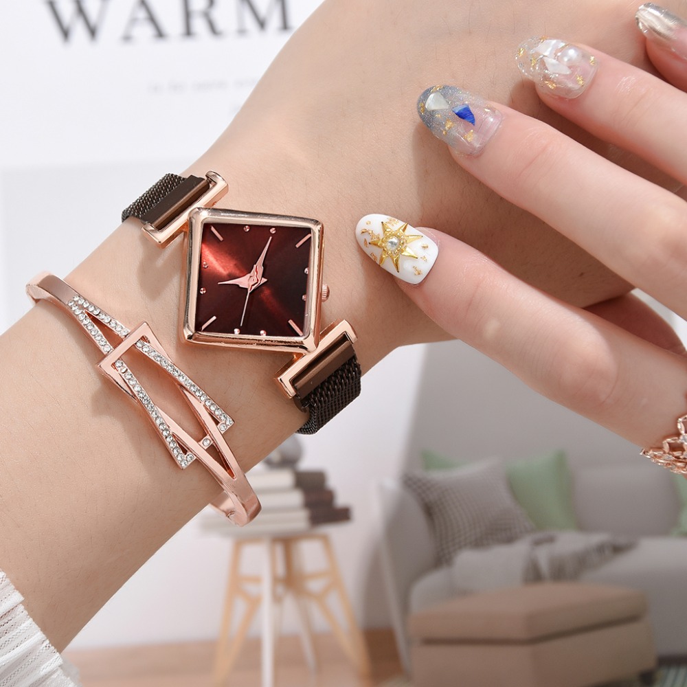 Square Watch Luxury Ladies Quartz Magnet Buckle Gradient Color Watches Relogio Feminino For Gift Clock